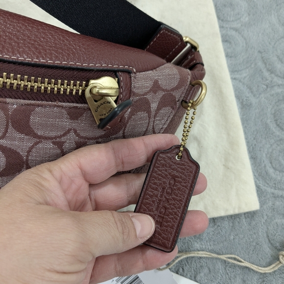 COACH 🔥 Large Unisex Bum Bag - Picture 7 of 13